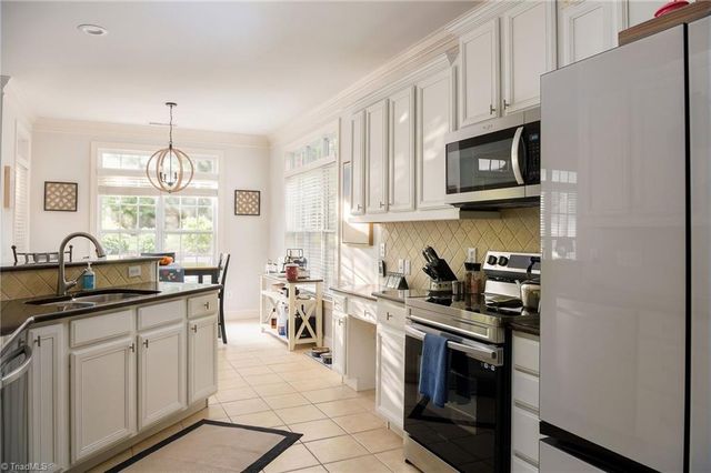 1007 Muirfield Avenue, Clemmons, NC 27012