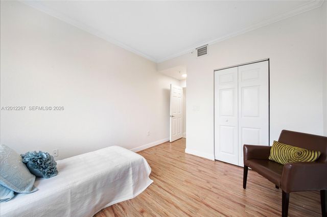 9021 SW 94th St 310, Miami, FL 33176
