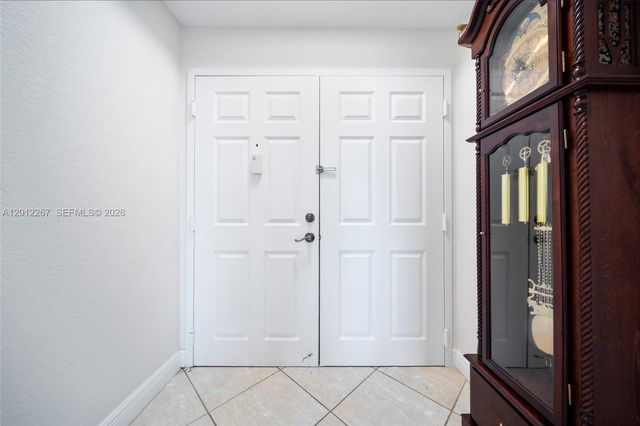 9021 SW 94th St 310, Miami, FL 33176