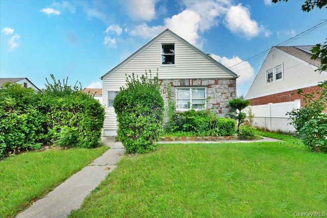403 Oak Street, Copiague, NY 11726