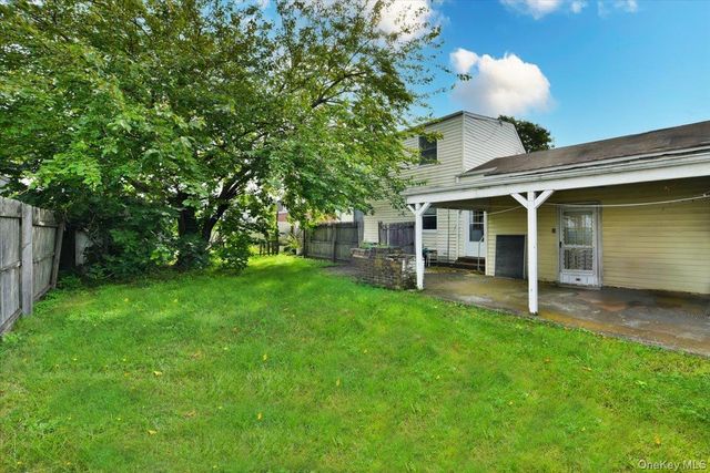 403 Oak Street, Copiague, NY 11726