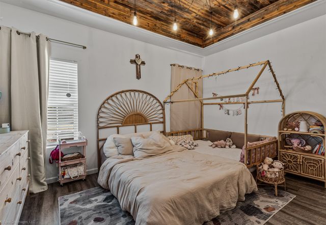 2640 Morgan Drive, Dallas, TX 75241