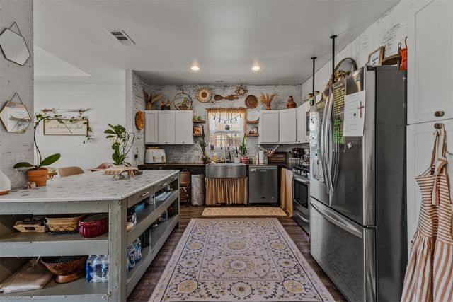 2640 Morgan Drive, Dallas, TX 75241