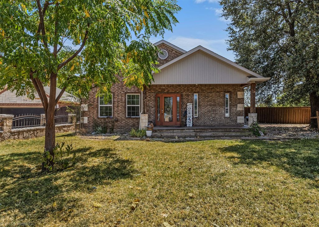 2640 Morgan Drive, Dallas, TX 75241