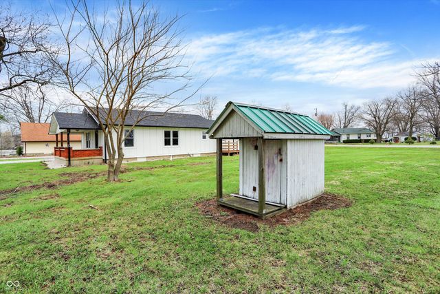 2836 N Michigan Road, Shelbyville, IN 46176
