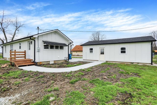 2836 N Michigan Road, Shelbyville, IN 46176