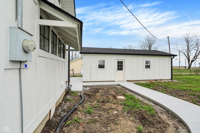2836 N Michigan Road, Shelbyville, IN 46176