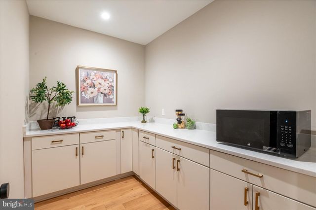 5445 33RD ST NW, Washington, DC 20015