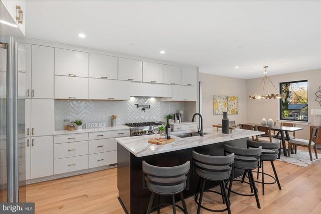 5445 33RD ST NW, Washington, DC 20015