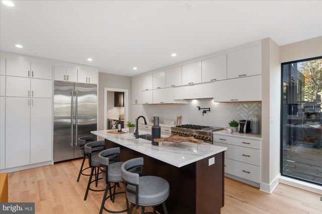 5445 33RD ST NW, Washington, DC 20015