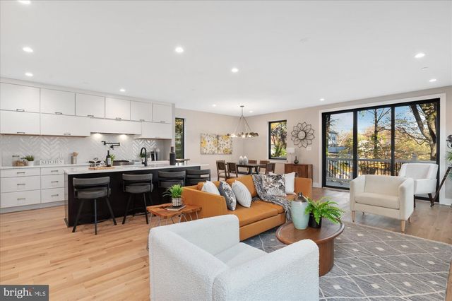 5445 33RD ST NW, Washington, DC 20015