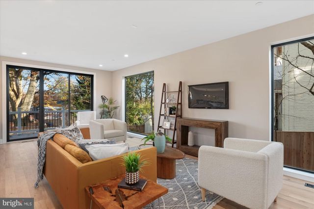 5445 33RD ST NW, Washington, DC 20015