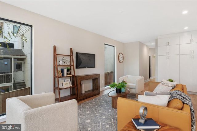 5445 33RD ST NW, Washington, DC 20015