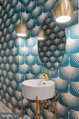 5445 33RD ST NW, Washington, DC 20015