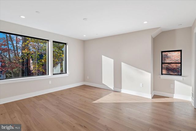 5445 33RD ST NW, Washington, DC 20015