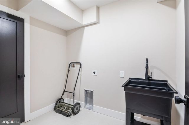 5445 33RD ST NW, Washington, DC 20015