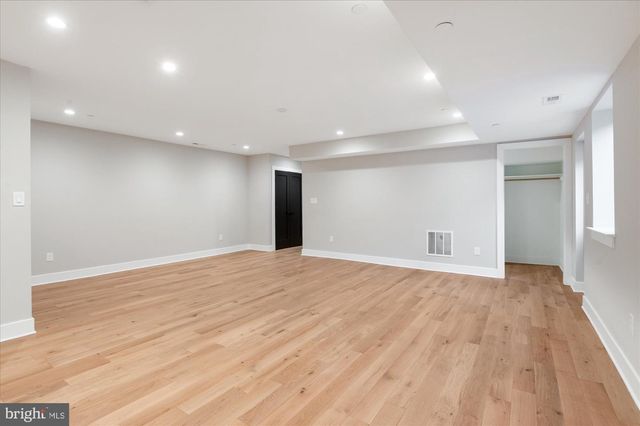 5445 33RD ST NW, Washington, DC 20015