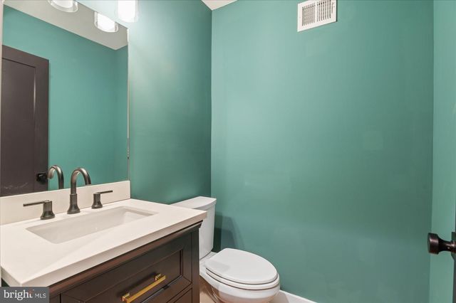 5445 33RD ST NW, Washington, DC 20015