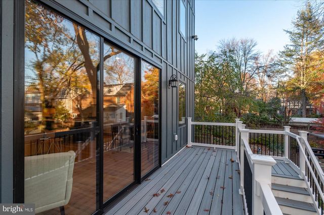 5445 33RD ST NW, Washington, DC 20015