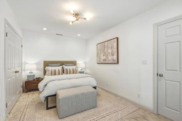 1712 N Lincoln Street, Burbank, CA 91506