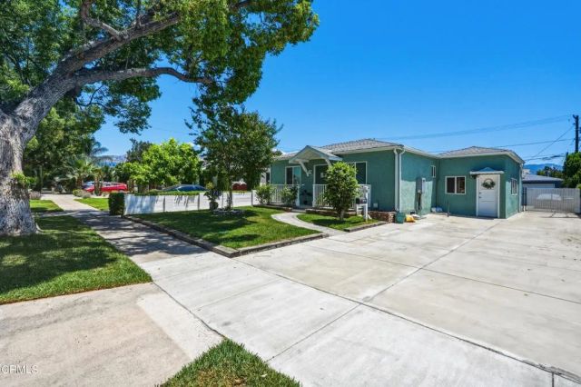 1712 N Lincoln Street, Burbank, CA 91506