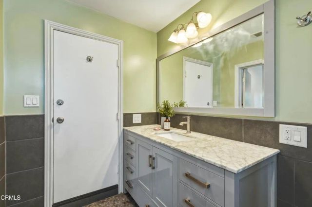 1712 N Lincoln Street, Burbank, CA 91506