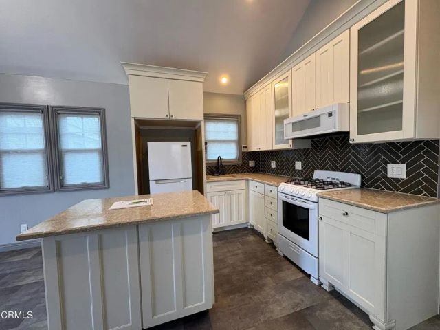 1712 N Lincoln Street, Burbank, CA 91506