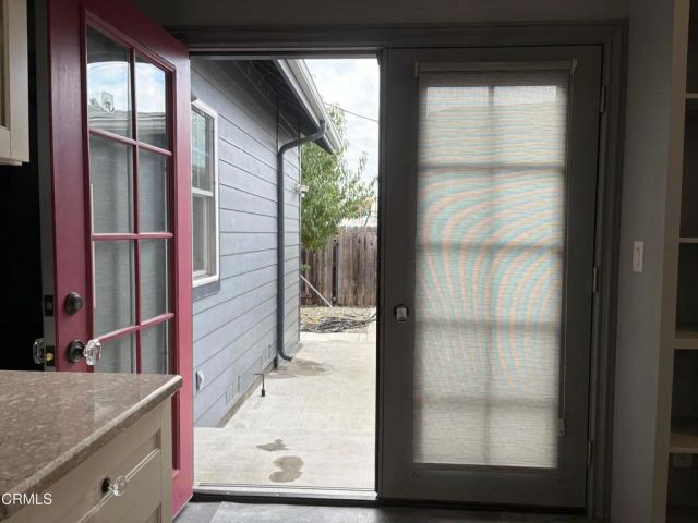 1712 N Lincoln Street, Burbank, CA 91506