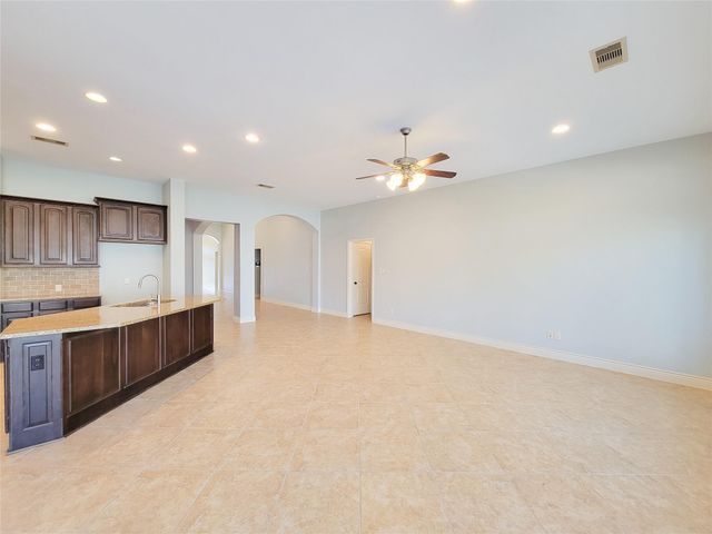 106 Colina Vista Way, Montgomery, TX 77316