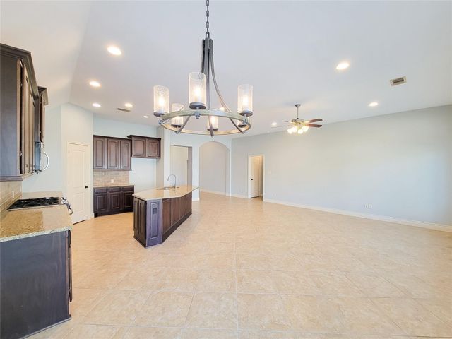 106 Colina Vista Way, Montgomery, TX 77316