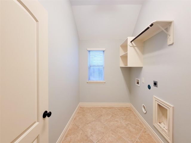 106 Colina Vista Way, Montgomery, TX 77316