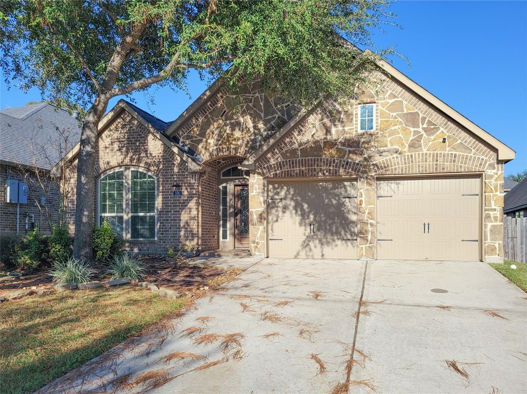 106 Colina Vista Way, Montgomery, TX 77316