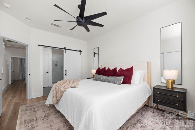 1935 W Trade Street, Charlotte, NC 28216