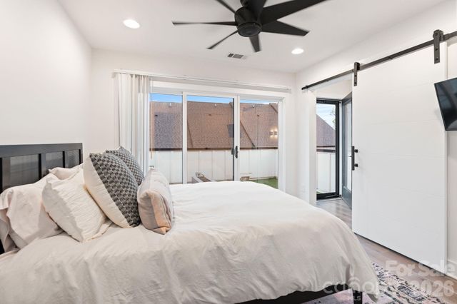 1935 W Trade Street, Charlotte, NC 28216