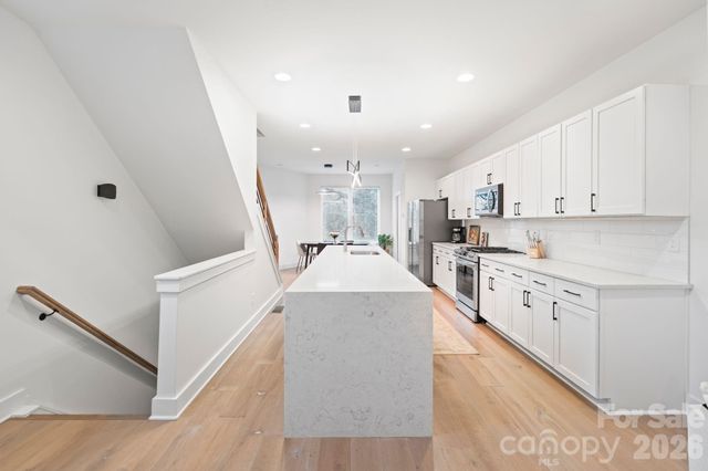 1935 W Trade Street, Charlotte, NC 28216