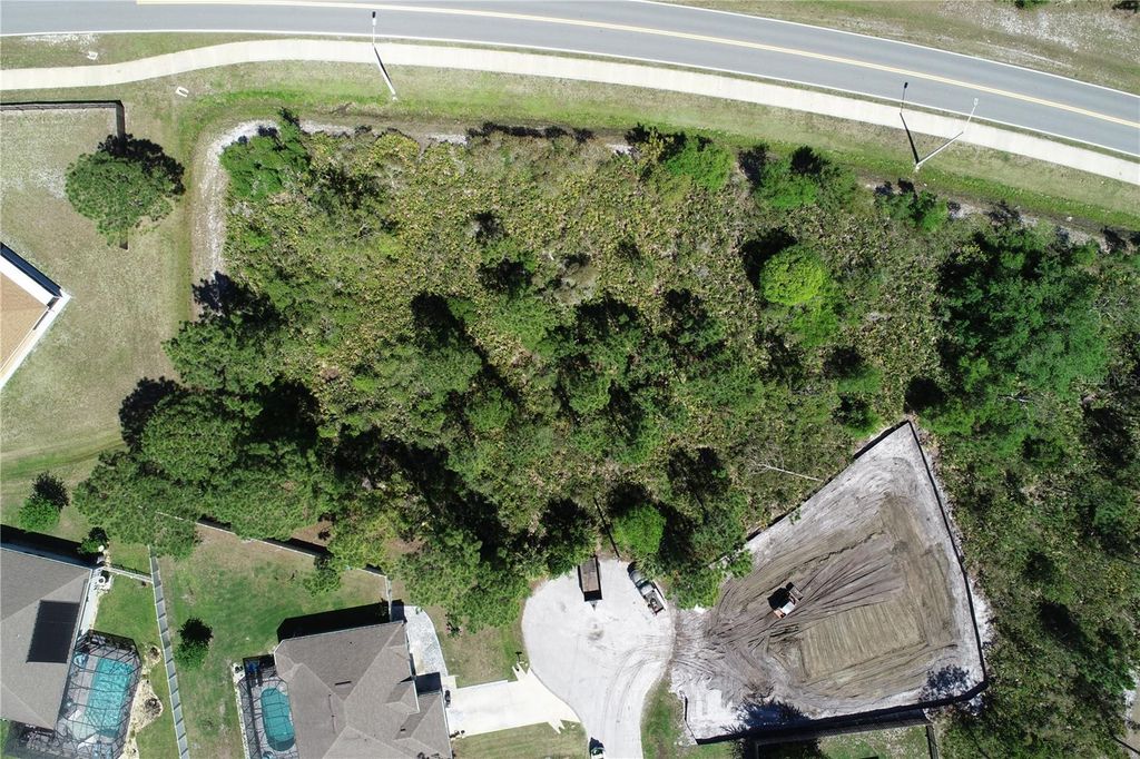 Image 10 of property listing at 5 SERIEMA COURT, Palm Coast, FL 32164