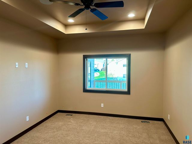 128 Skyline Dr Drive, Valley Springs, SD 57068