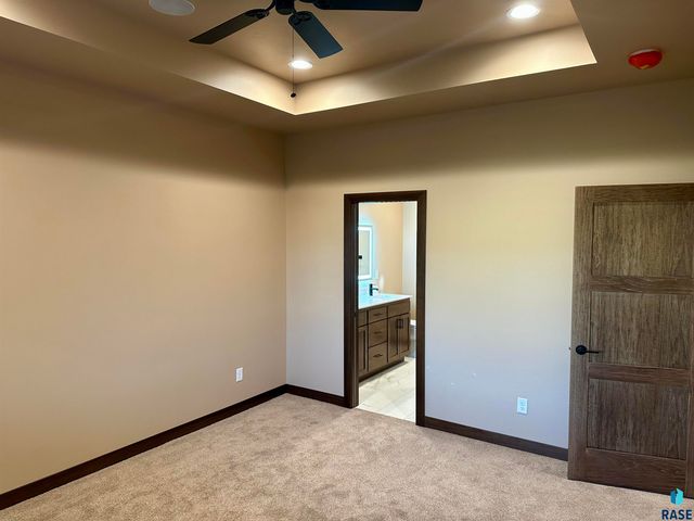 128 Skyline Dr Drive, Valley Springs, SD 57068