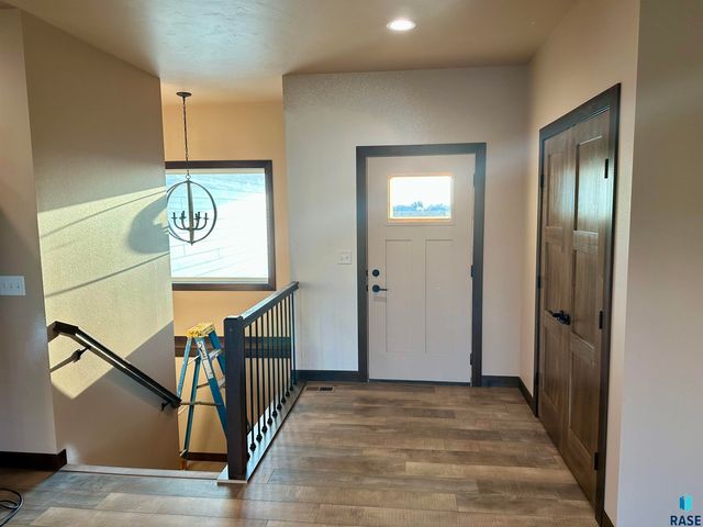 128 Skyline Dr Drive, Valley Springs, SD 57068