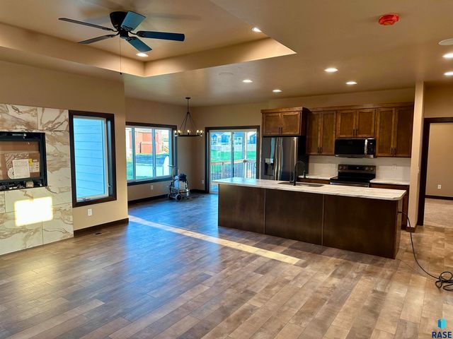 128 Skyline Dr Drive, Valley Springs, SD 57068
