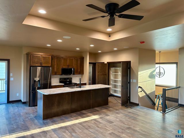 128 Skyline Dr Drive, Valley Springs, SD 57068