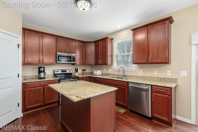 57779 Cider Mill Drive, Lyon Charter Township, MI 48165