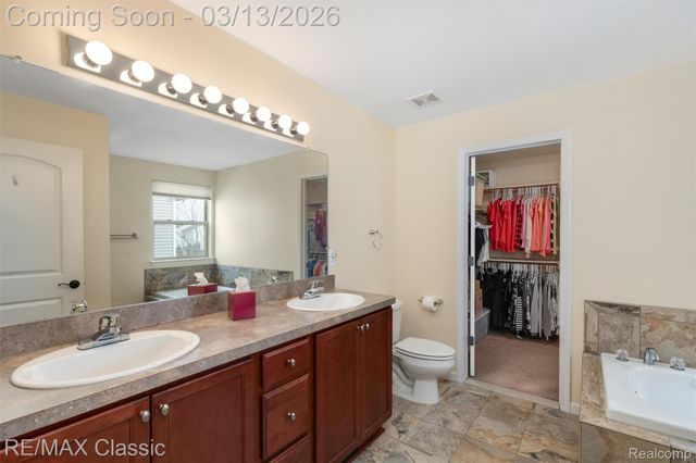 57779 Cider Mill Drive, Lyon Charter Township, MI 48165