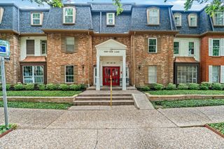 359 N Post Oak Lane 219, Houston, TX 77024