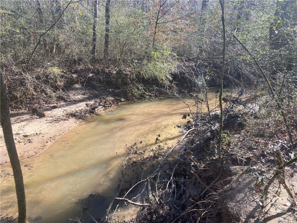 Image 4 of property listing at 0 Kent Rock Road, Loganville, GA 30052