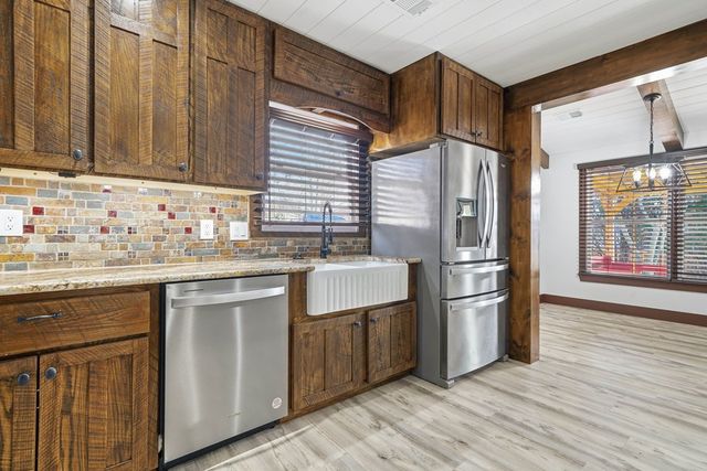 18 Arbor Hills Road N, Talking Rock, GA 30175