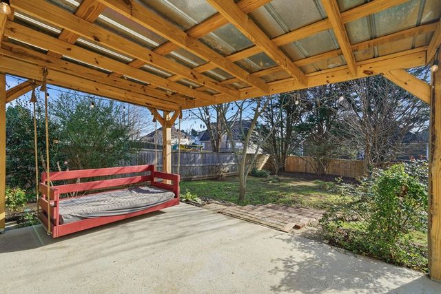 18 Arbor Hills Road N, Talking Rock, GA 30175