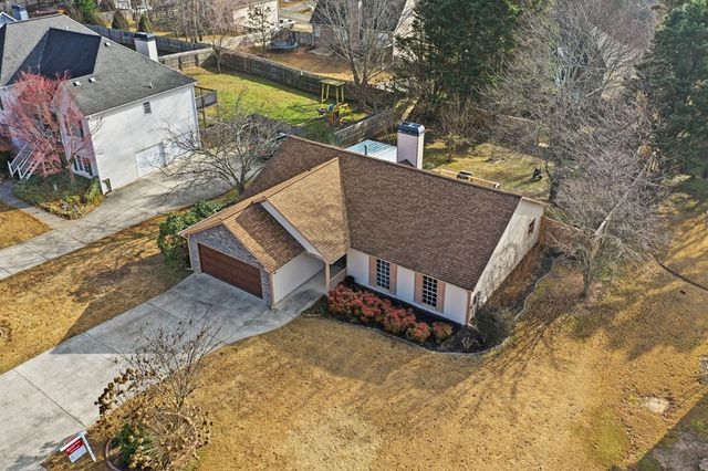 18 Arbor Hills Road N, Talking Rock, GA 30175