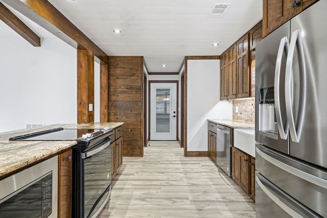 18 Arbor Hills Road N, Talking Rock, GA 30175