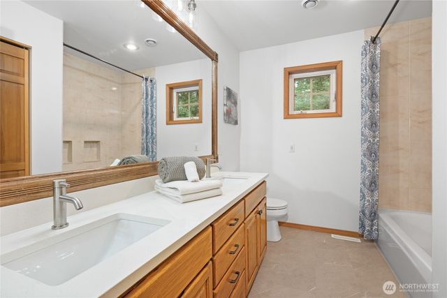 45714 SE 139th Place, North Bend, WA 98045